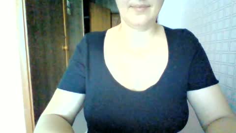 Snapshot of awesomeladyy chatting on 06.28.26 awesomeladyy online show from 06.28.26