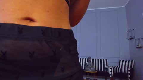 Ella online show from 02.15.25