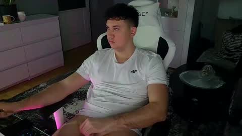 Artur online show from 02.22.25