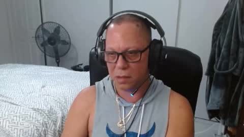 Snapshot of axel264 chatting on 02.04.26 Alex online show from 02.04.26