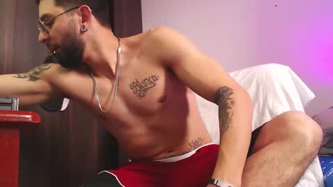 Independiente Model online show from 11.02.25