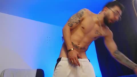 Independiente Model online show from 01.05.26