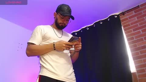 Independiente Model online show from 01.14.26