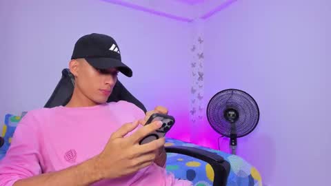 AXEL online show from 11.28.25