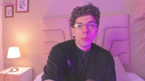 Snapshot of axel_creed chatting on 02.10.26 Yooung King online show from 02.10.26