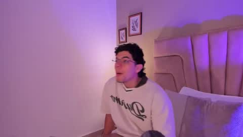 Snapshot of axel_creed chatting on 02.11.26 Yooung King online show from 02.11.26