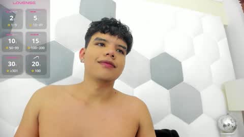 Snapshot of axel_forte chatting on 11.25.25 Axel Forte online show from 11.25.25