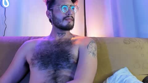 Snapshot of axel_giracr chatting on 12.22.25 Sebstian online show from 12.22.25