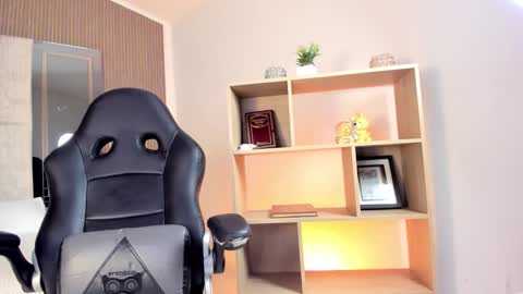 axel_grey_ online show from 03.23.26