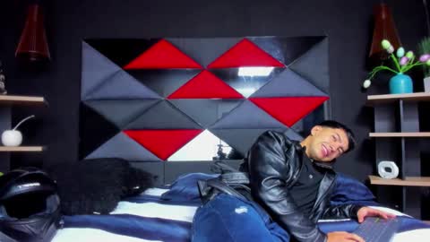 Snapshot of axel_hendrick chatting on 02.12.26 axel_hendrick online show from 02.12.26