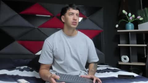 Snapshot of axel_hendrick chatting on 02.17.26 axel_hendrick online show from 02.17.26