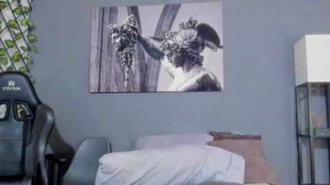 Snapshot of axel_owen chatting on 01.13.25 Axel online show from 01.13.25