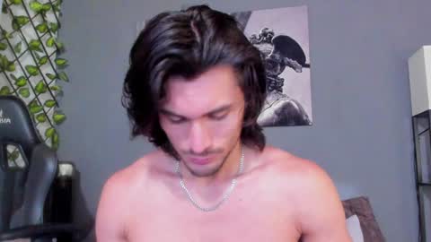 Snapshot of axel_owen chatting on 01.15.25 Axel online show from 01.15.25