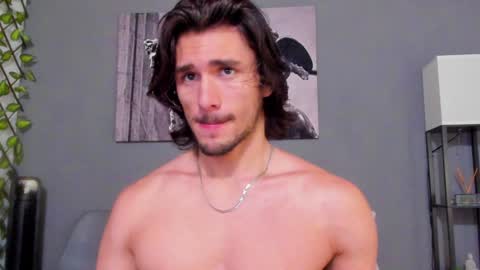 Snapshot of axel_owen chatting on 01.25.25 Axel online show from 01.25.25