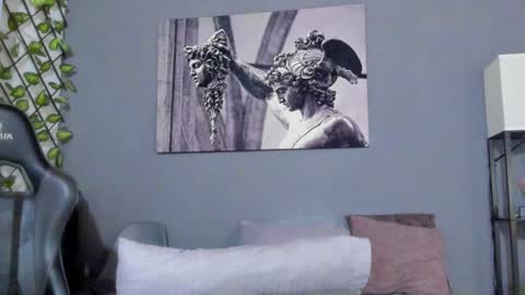 Snapshot of axel_owen chatting on 01.27.25 Axel online show from 01.27.25