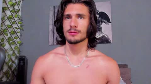 Snapshot of axel_owen chatting on 02.07.25 Axel online show from 02.07.25