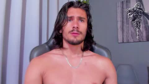 Snapshot of axel_owen chatting on 02.19.25 Axel online show from 02.19.25