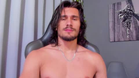 Snapshot of axel_owen chatting on 02.23.25 Axel online show from 02.23.25