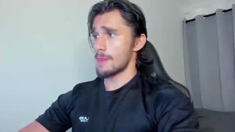 Snapshot of axel_owen chatting on 09.23.25 Axel online show from 09.23.25