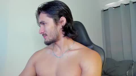 Snapshot of axel_owen chatting on 09.30.25 Axel online show from 09.30.25