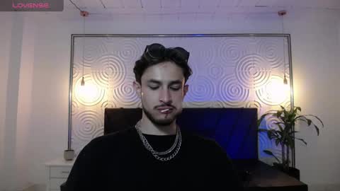 Snapshot of axel_porn_ chatting on 05.14.26 Axel online show from 05.14.26