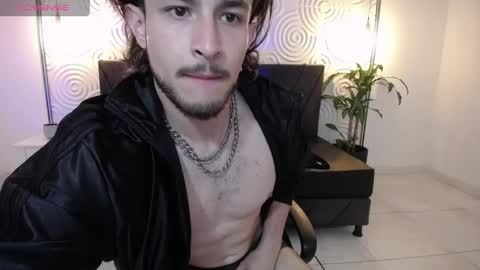 Snapshot of axel_porn_ chatting on 05.26.26 Axel online show from 05.26.26