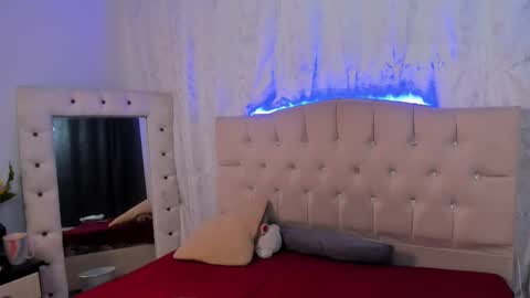 Snapshot of axel_ramos chatting on 12.27.24 exel online show from 12.27.24