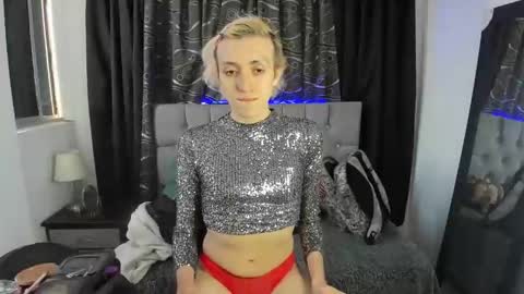 Snapshot of axel_ramos chatting on 12.31.24 exel online show from 12.31.24