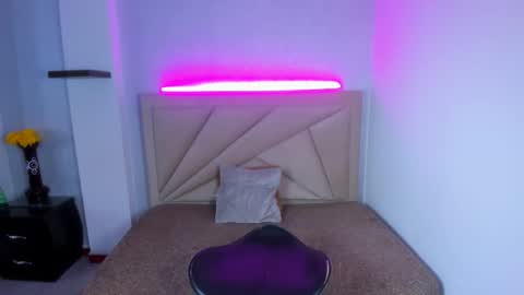 Snapshot of axel_ramos chatting on 02.18.25 exel online show from 02.18.25