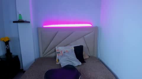 Snapshot of axel_ramos chatting on 02.26.25 exel online show from 02.26.25