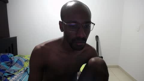 Snapshot of axel_rios_207467 chatting on 10.24.25 axel rios online show from 10.24.25