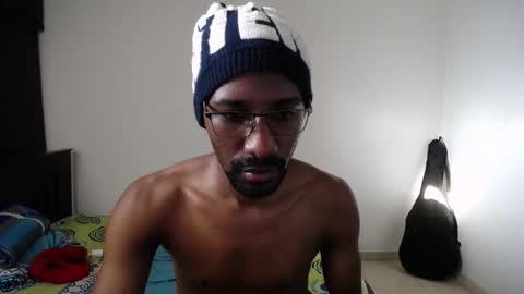 Snapshot of axel_rios_207467 chatting on 10.28.25 axel rios online show from 10.28.25