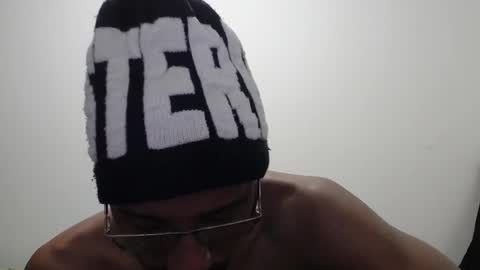 Snapshot of axel_rios_207467 chatting on 10.30.25 axel rios online show from 10.30.25