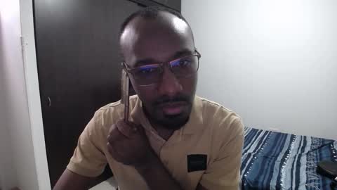 Snapshot of axel_rios_207467 chatting on 11.24.25 axel rios online show from 11.24.25