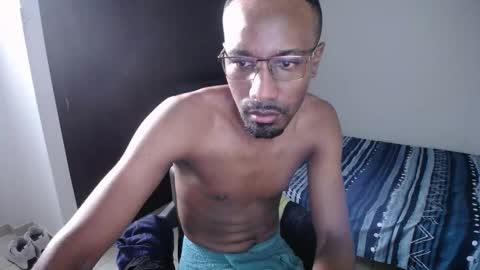 Snapshot of axel_rios_207467 chatting on 11.25.25 axel rios online show from 11.25.25