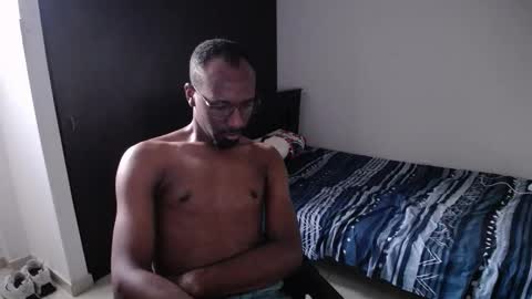 Snapshot of axel_rios_207467 chatting on 11.26.25 axel rios online show from 11.26.25