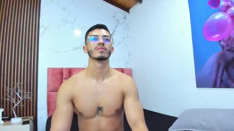 Axel  online show from 12.02.24