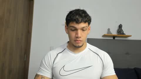 INDEPENDENT MODEL  online show from 09.29.25