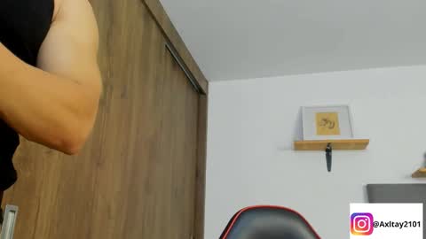 INDEPENDENT MODEL  online show from 03.28.26