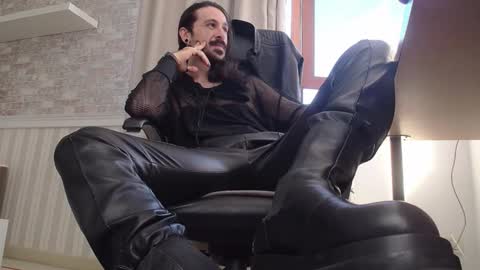 AxelColton online show from 10.17.25