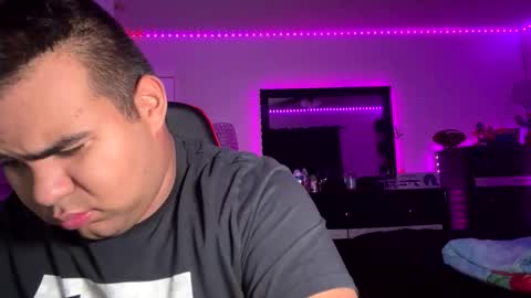 Snapshot of axelfigueroa2 chatting on 11.16.25 axelfigueroa2 online show from 11.16.25