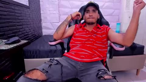 Axell Cross2 online show from 02.03.25