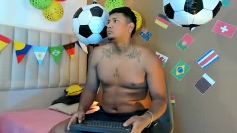 Snapshot of axell_king07 chatting on 06.14.26 Axell online show from 06.14.26
