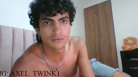 Axel  online show from 09.25.25