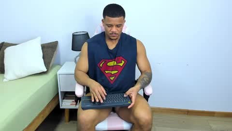 Snapshot of axelldasilva chatting on 09.14.25 AXEL DA SILVA online show from 09.14.25