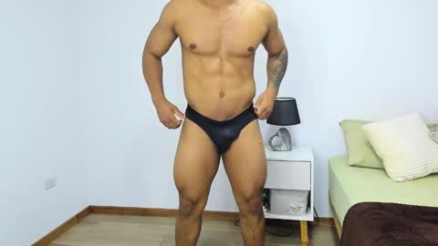 Snapshot of axelldasilva chatting on 11.01.25 AXEL DA SILVA online show from 11.01.25