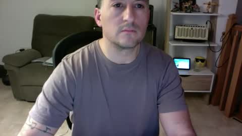 Snapshot of axelsex82 chatting on 12.15.25 axelsex82 online show from 12.15.25