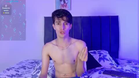 Snapshot of axxxel_twink chatting on 06.12.26 Axxxel online show from 06.12.26