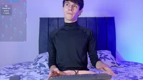Snapshot of axxxel_twink chatting on 06.14.26 Axxxel online show from 06.14.26