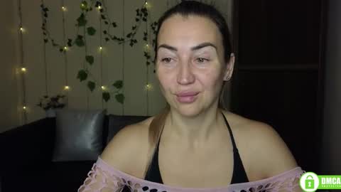 Jully online show from 11.28.25